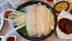 총각수산 매장 이미지