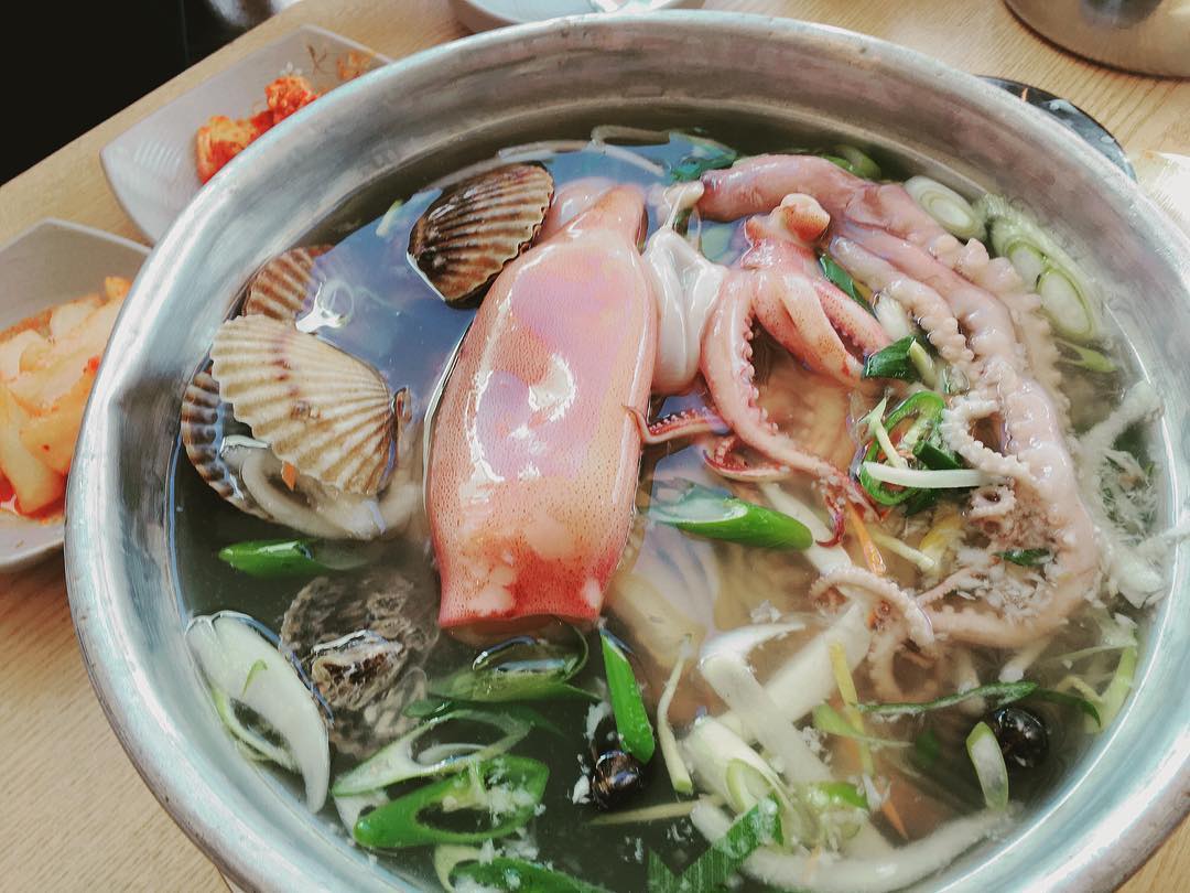 통큰칼국수 매장 이미지