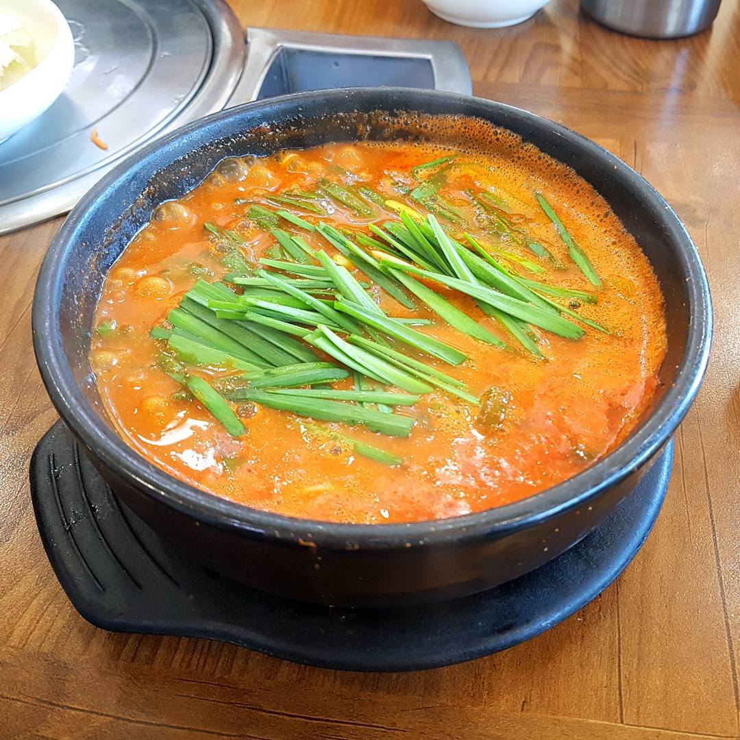 호수매운탕 매장 이미지