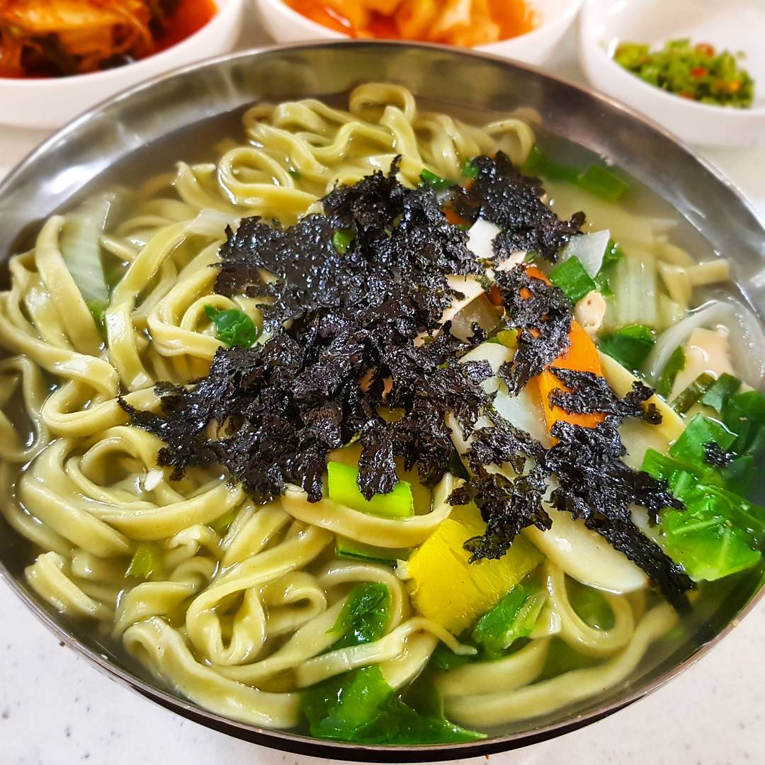 솔잎칼국수 매장 이미지