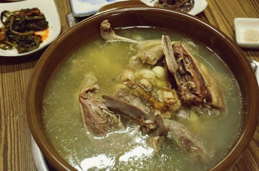 청송심마니산삼오리백숙 매장 이미지