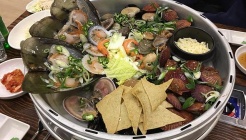 홍이네대왕조개전골 매장 이미지