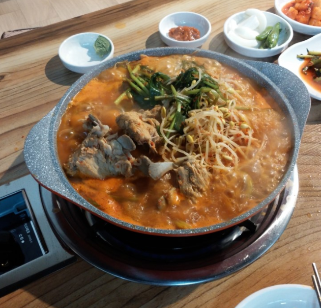 장단콩콩나물감자탕 매장 이미지