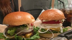 불타 라운지 버거펍 매장 이미지