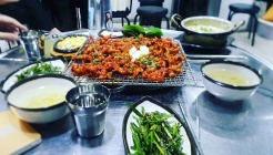 엽기꼼닭발 매장 이미지