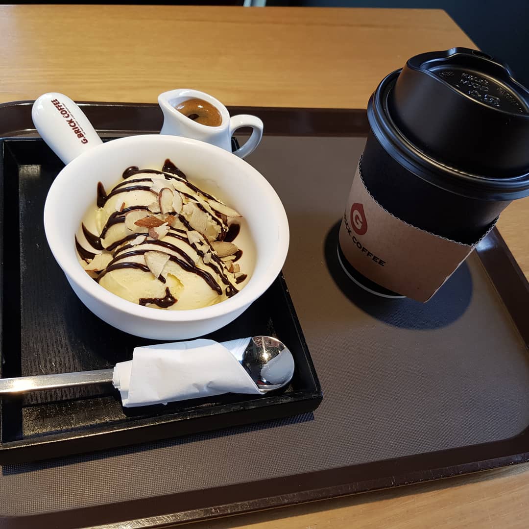 지브릭커피 매장 이미지