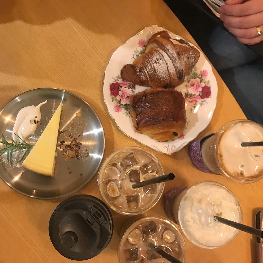 카페브릭 매장 이미지