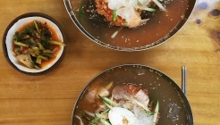 고덕칡냉면 솥뚜껑삼겹살 매장 이미지