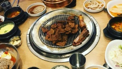 흥부골숯불돼지왕갈비 매장 이미지