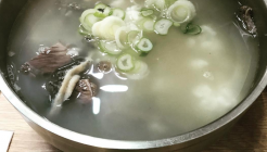 곰쉐프진곰탕 매장 이미지