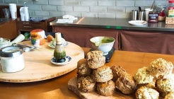 코즈 매장 이미지