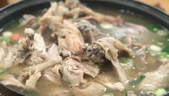 금동굴식당 매장 이미지