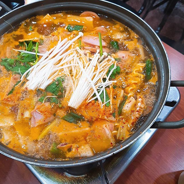 이촌부대찌개 매장 이미지