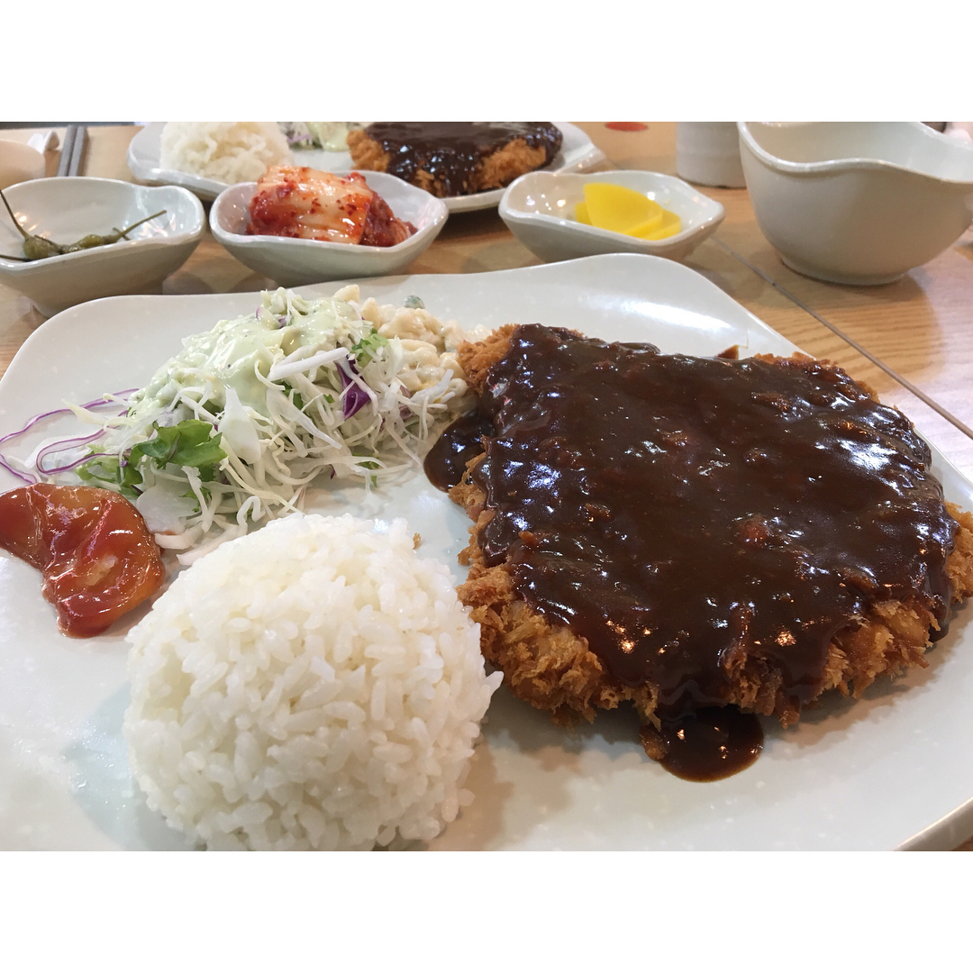 힐링왕돈까스 매장 이미지