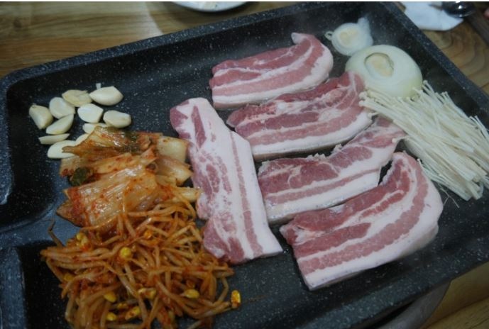 예담촌흑돼지 매장 이미지