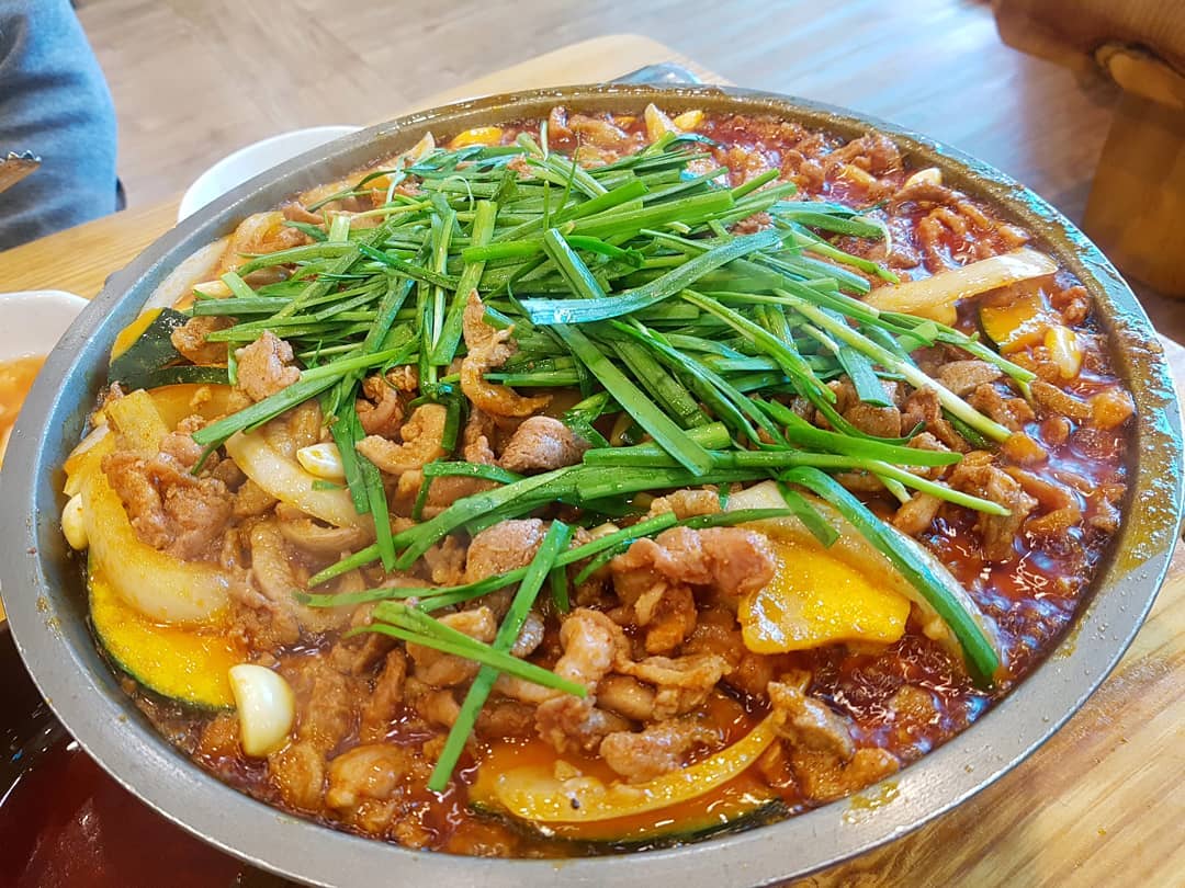 청담장작구이 매장 이미지