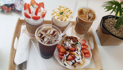 카페 레이크온 매장 이미지