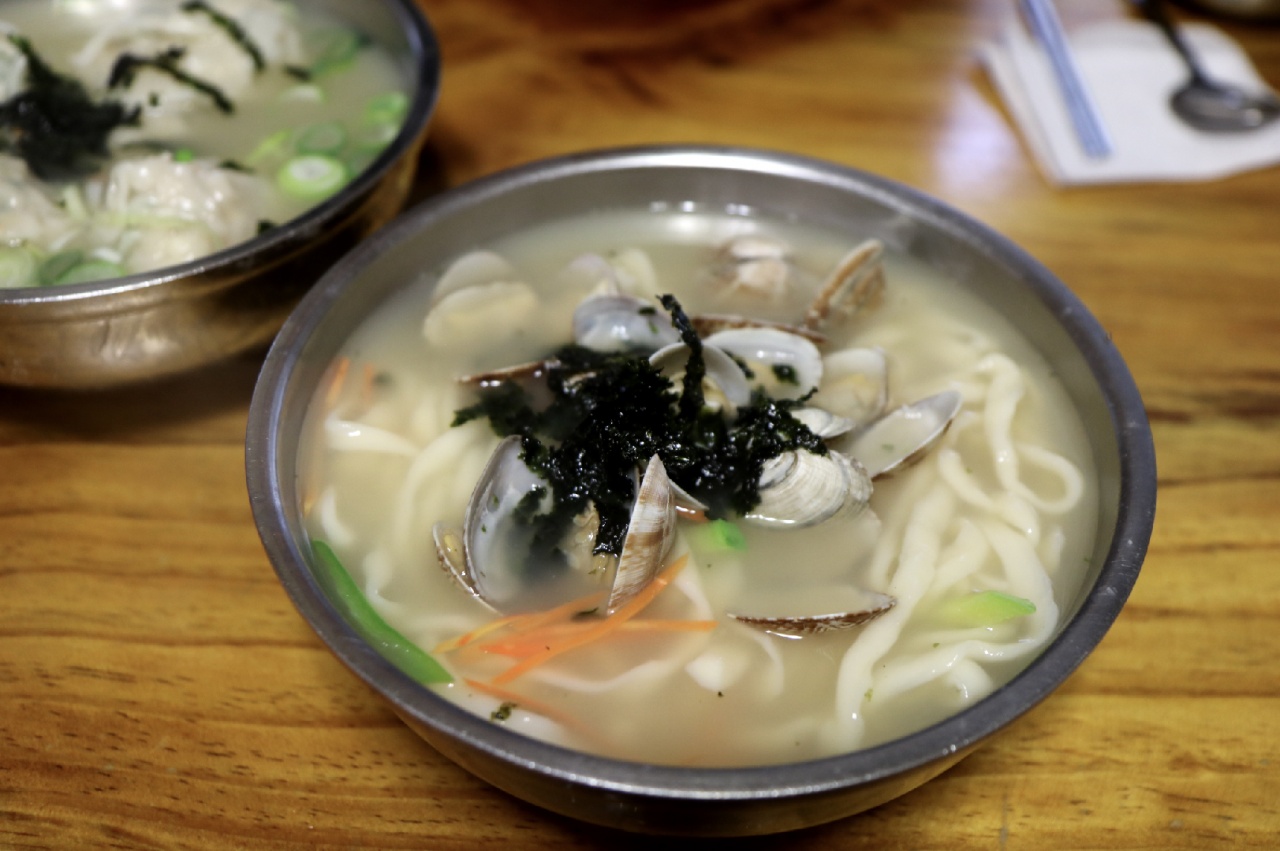 임병주산동칼국수 매장 이미지