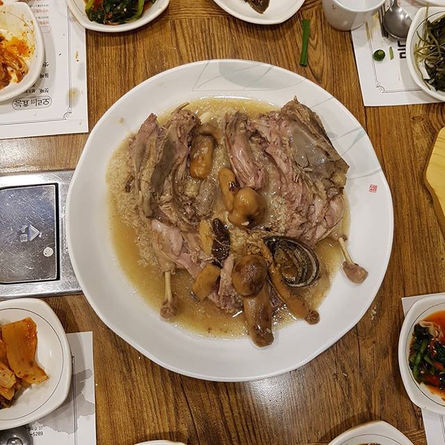 백향목 매장 이미지