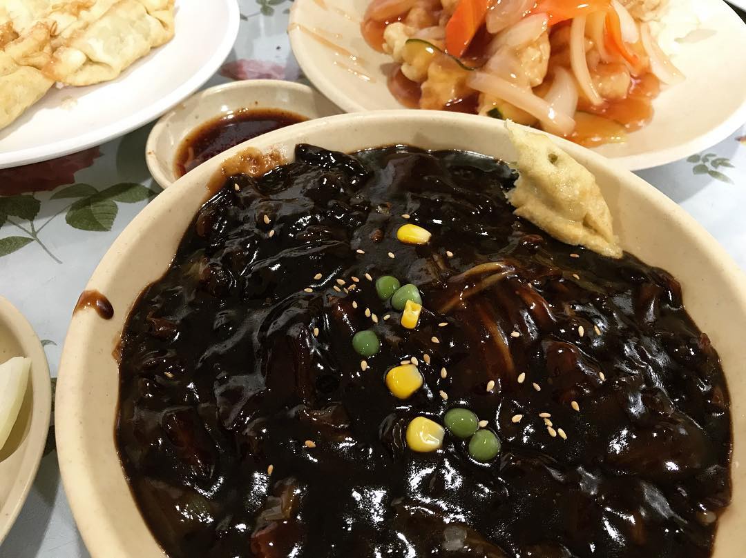 교자방 매장 이미지