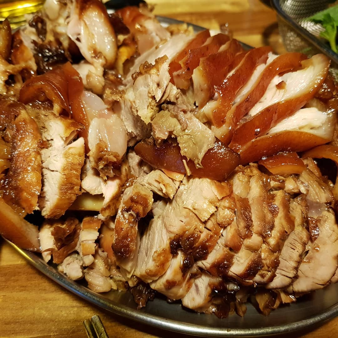 한발두발족발 매장 이미지