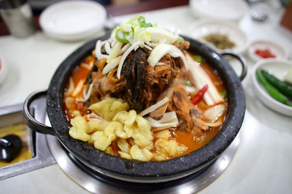 통뼈 매장 이미지