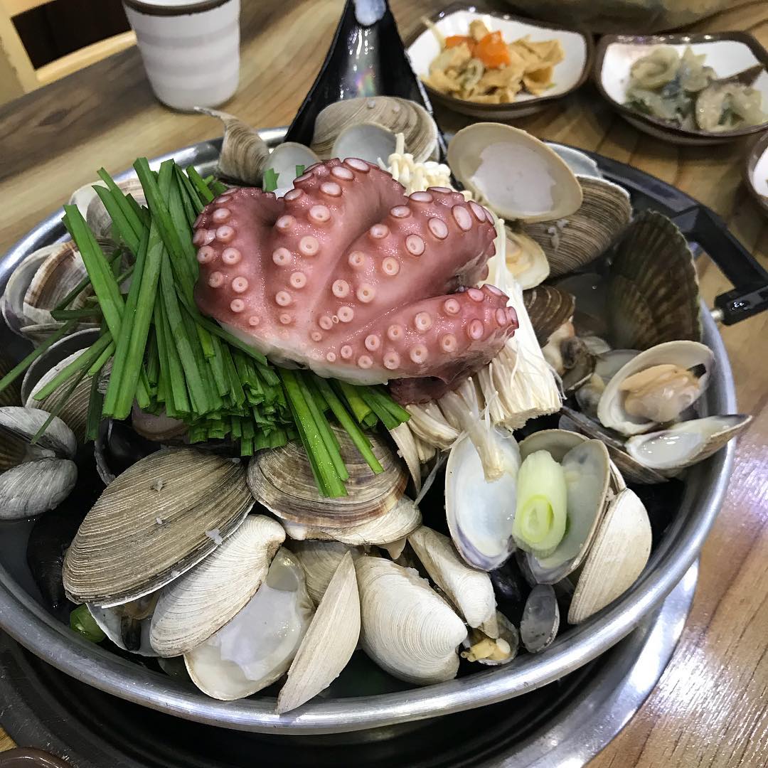 육도조개탕 매장 이미지