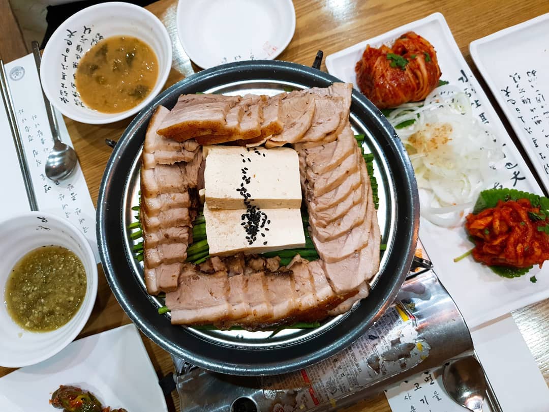 명촌순두부보쌈 매장 이미지