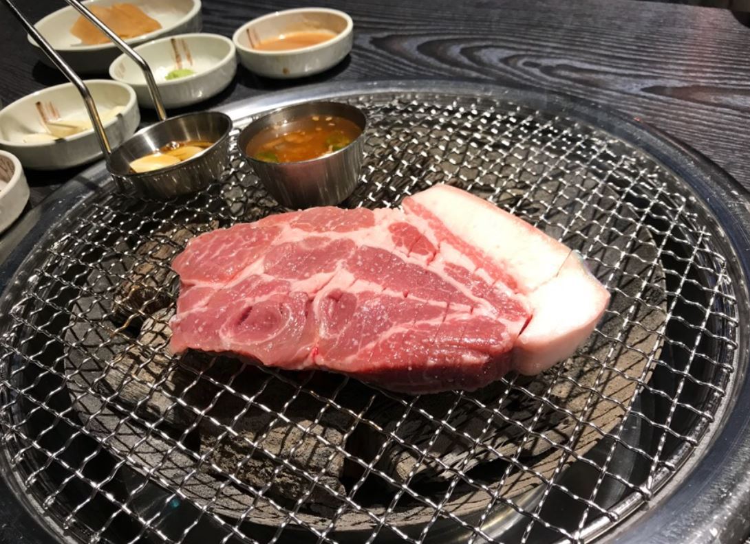 욜로 매장 이미지