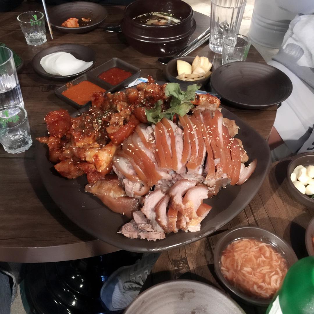 마루족발 매장 이미지