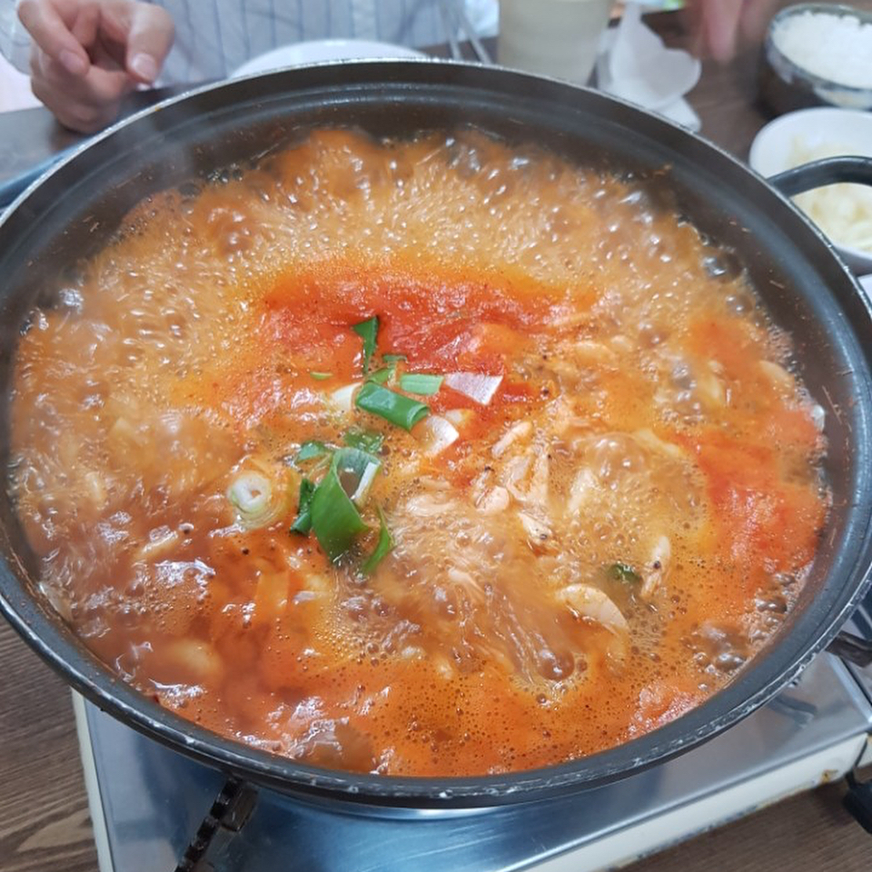 이모네매운탕 매장 이미지