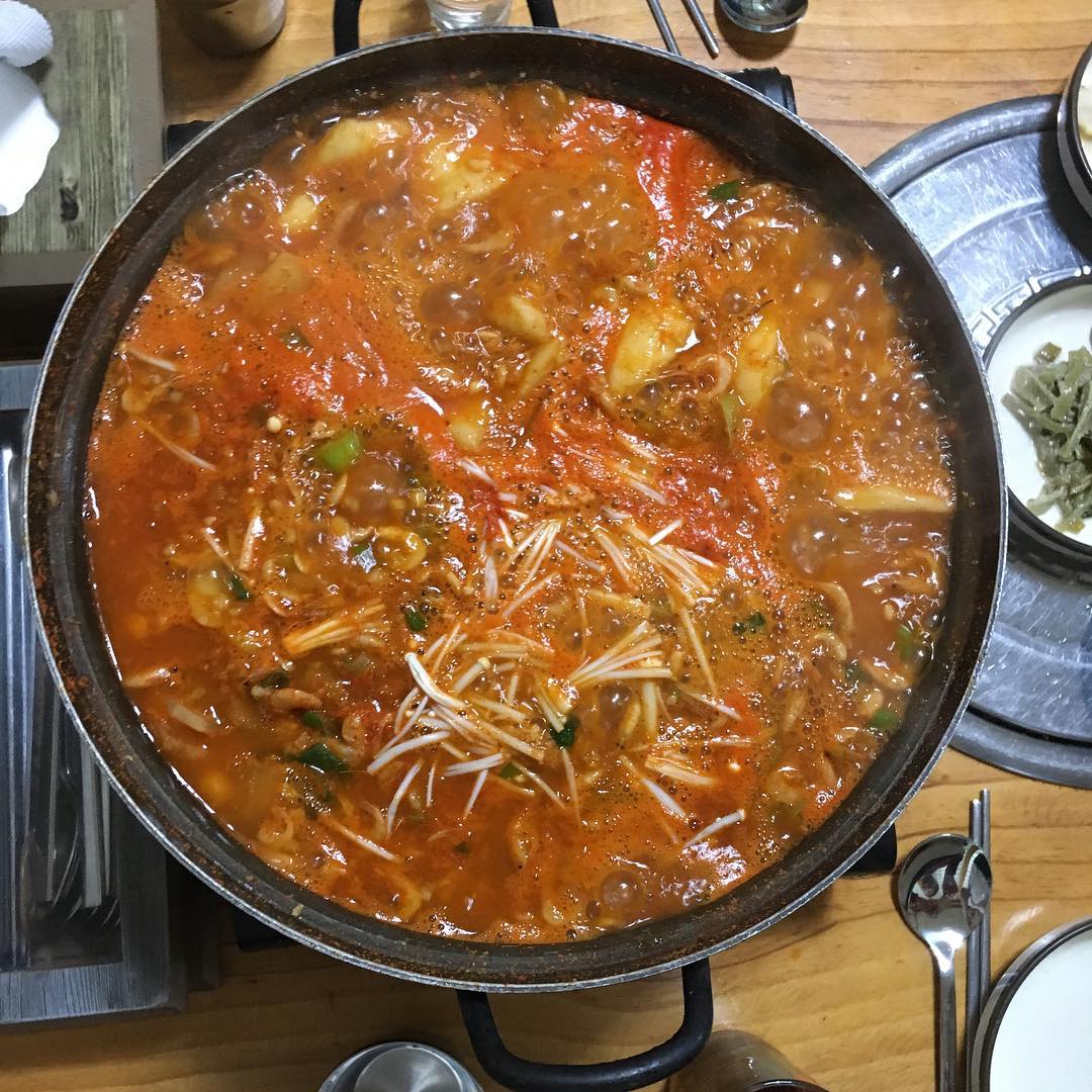 청룡원조매운탕 매장 이미지