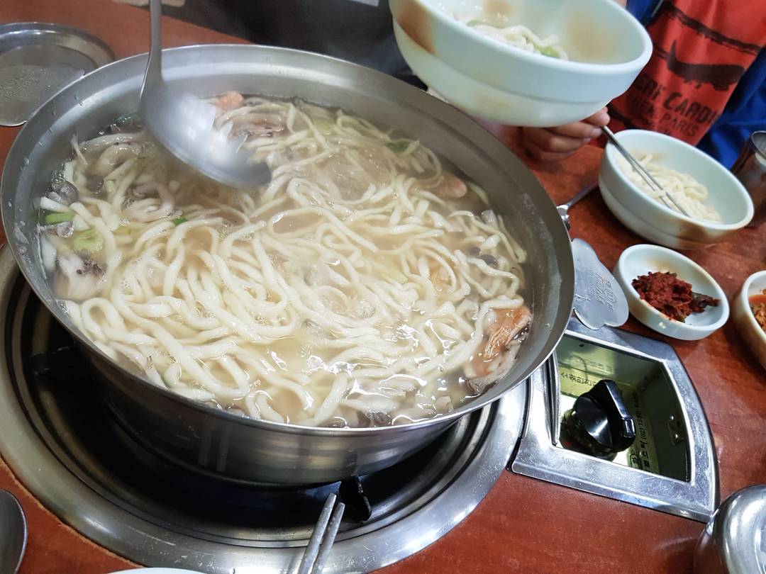 동천해물칼국수 매장 이미지