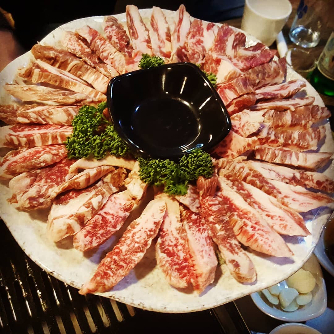 꽃돼지하우스 매장 이미지