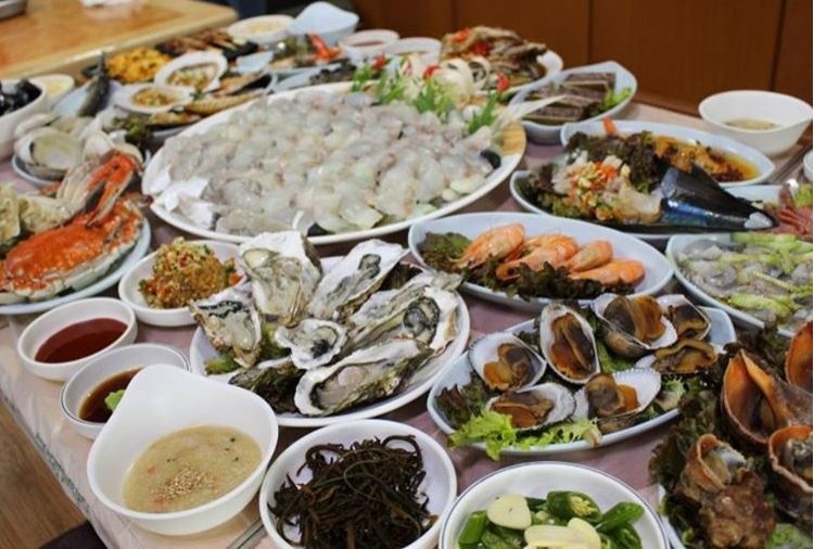 먹고보자 호남횟집 매장 이미지