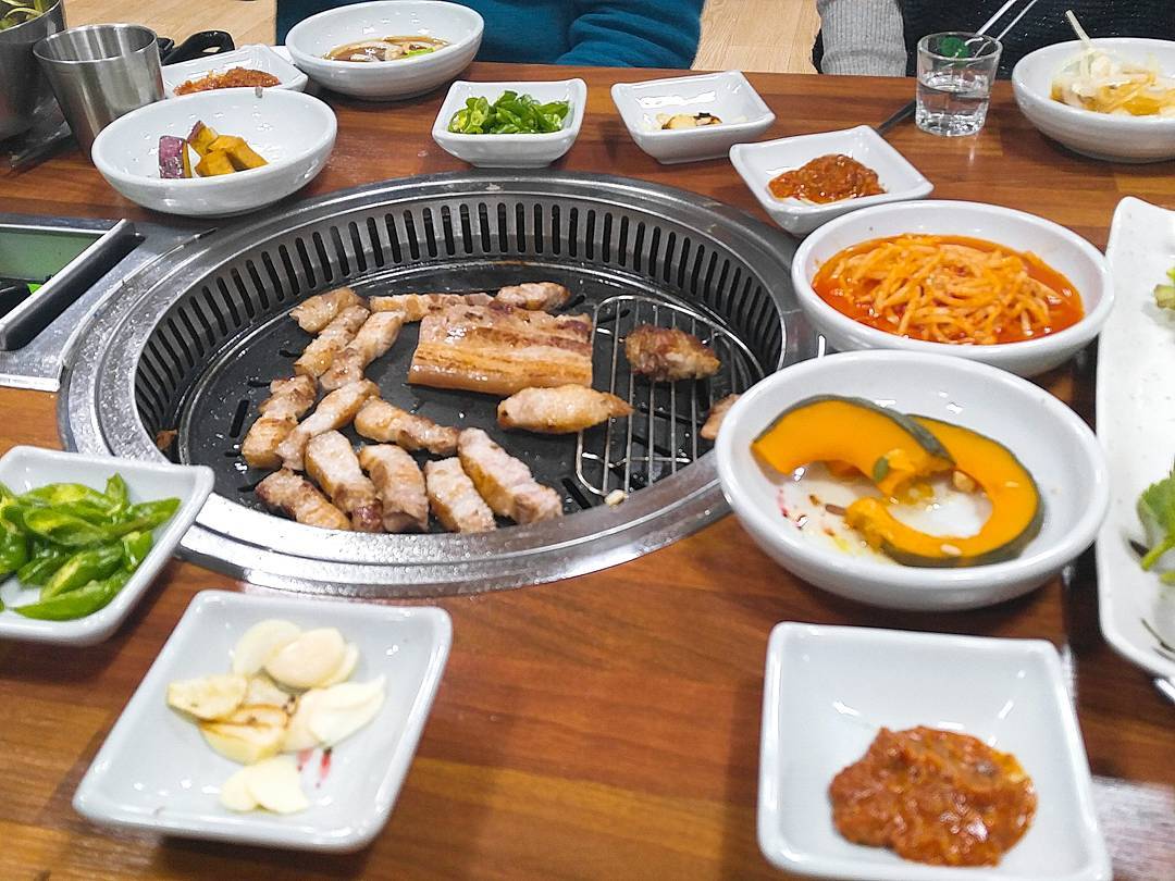 미락이로운포크 매장 이미지