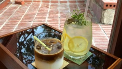 커먼스먼트 매장 이미지