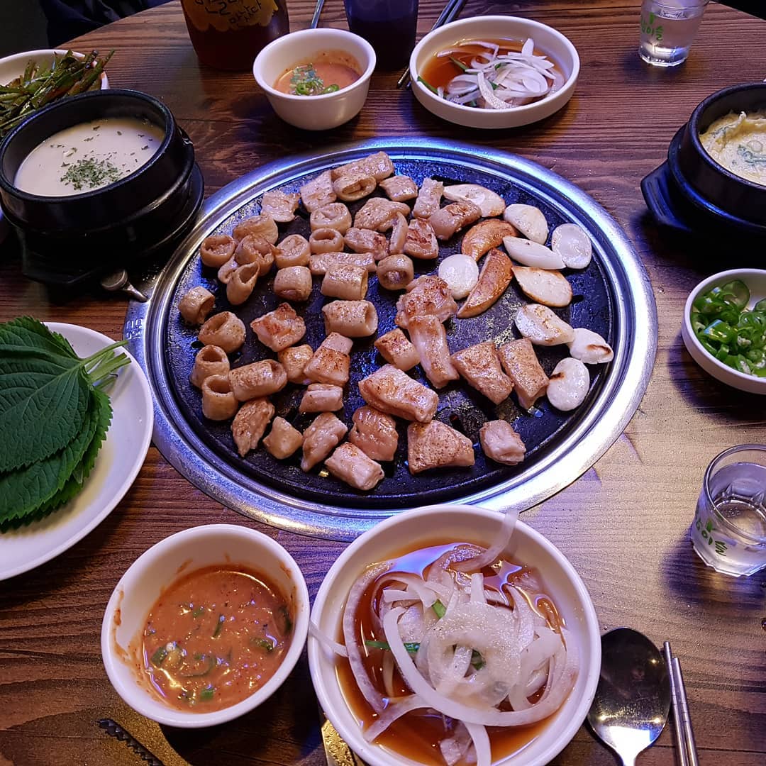 청송하돼지생막창 매장 이미지