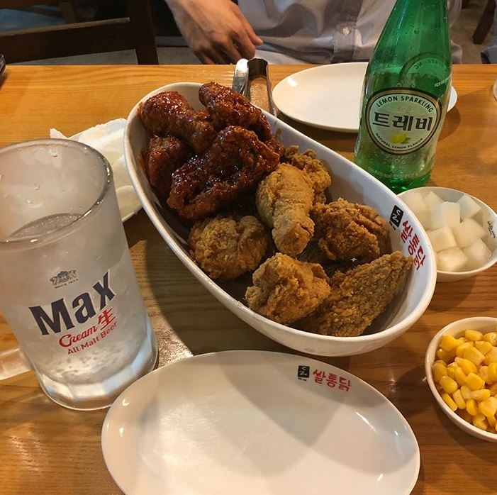 쌀통닭 매장 이미지