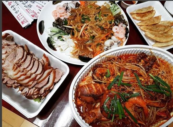 신사동왕족발 매장 이미지