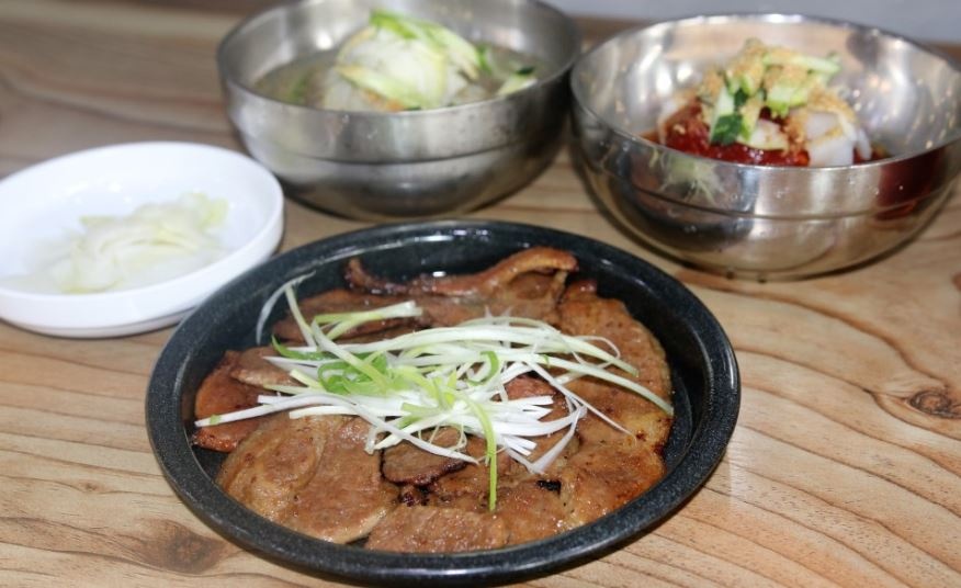 어쭈구리 꼬기냉면 매장 이미지