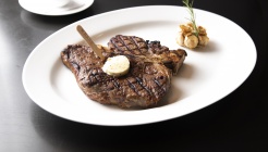 스카이 온 파이브 다이닝 매장 이미지