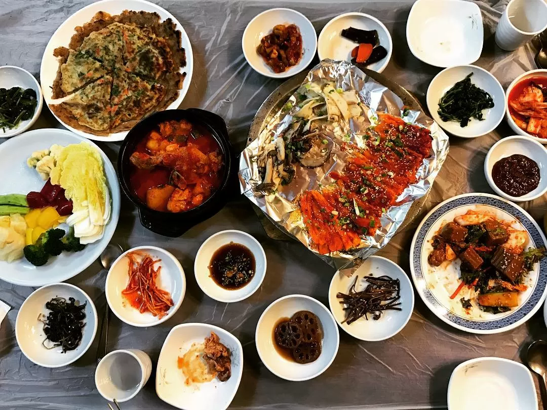 수정식당 매장 이미지