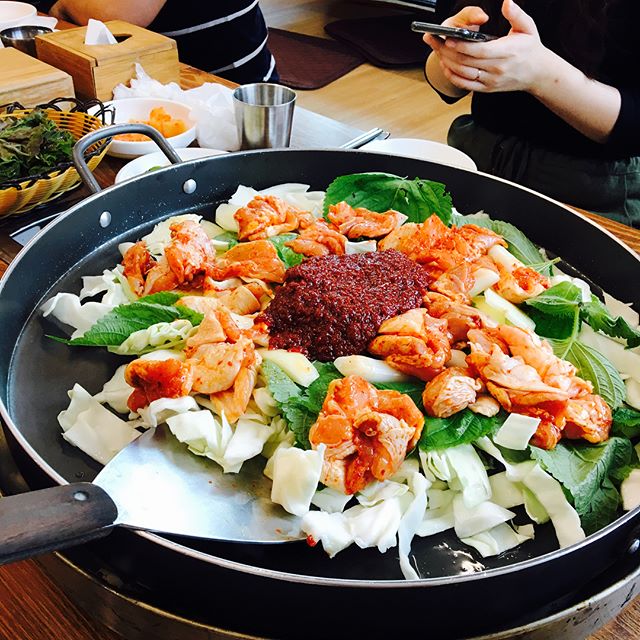 청운닭갈비막국수 매장 이미지