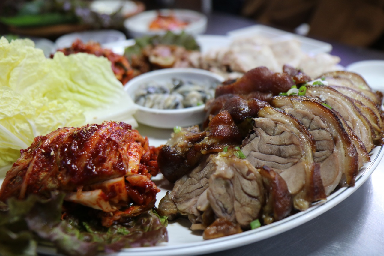 장군숯불족발 매장 이미지