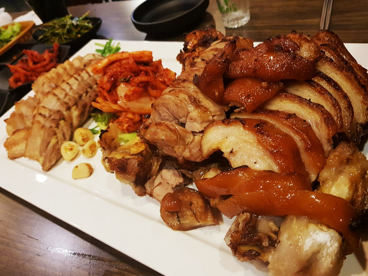 아씨네족발 매장 이미지