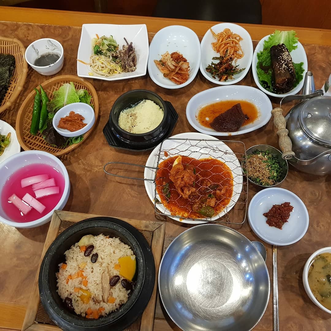 석암정돌솥밥 매장 이미지