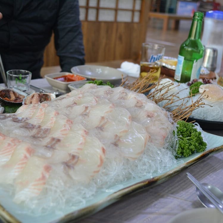 군산 횟집 매장 이미지