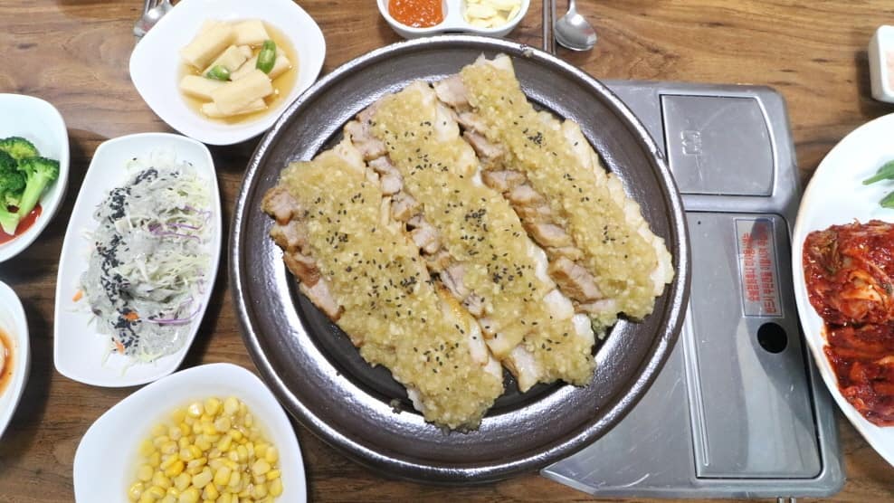 마늘보쌈 매장 이미지