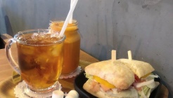 바흐 매장 이미지